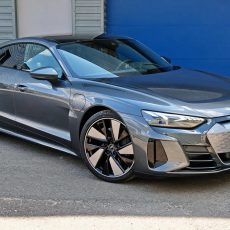 audi-e-tron-gt_grey_2021_2