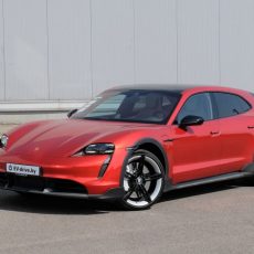porsche-taycan-turbo-cross_1050x701_4